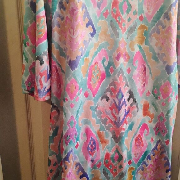 Pink and Blue Boxy Tunic with Three-Quarter Sleeves - Picture 6 of 13